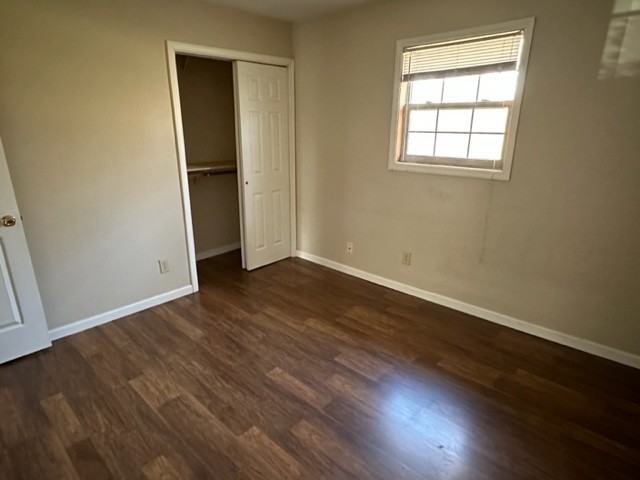 910 E 105th St #910 - Photo 2 of 9