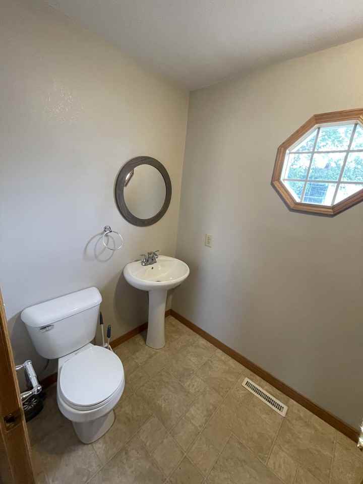 127 E Main St - Photo 7 of 23