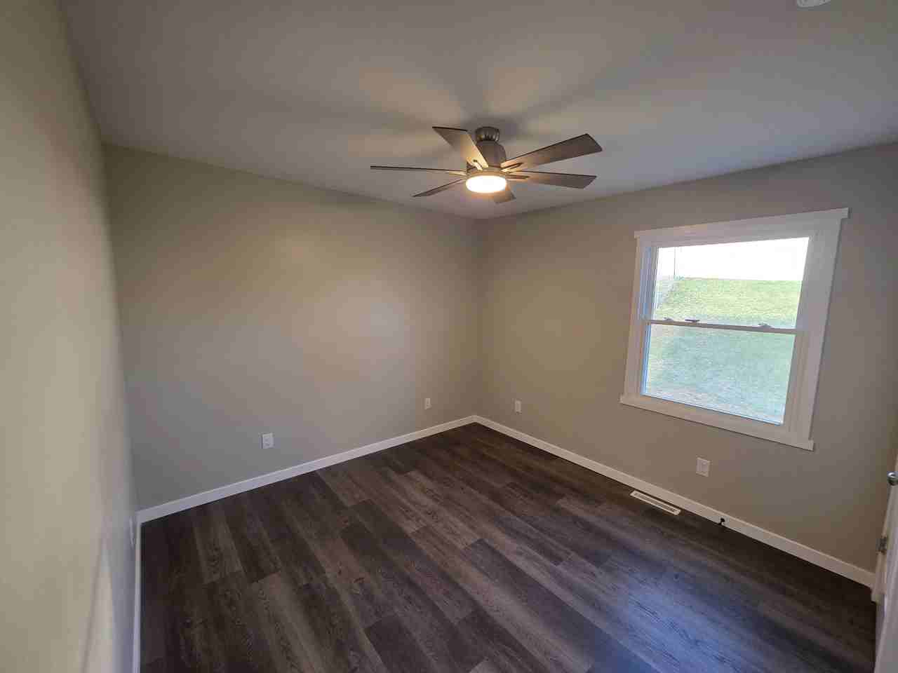 1612 Butterfield Dr - Photo 4 of 31
