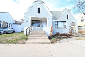 featured image of 1117 N Youngs Blvd
