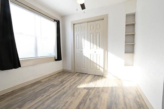 1117 N Youngs Blvd - Photo 4 of 9