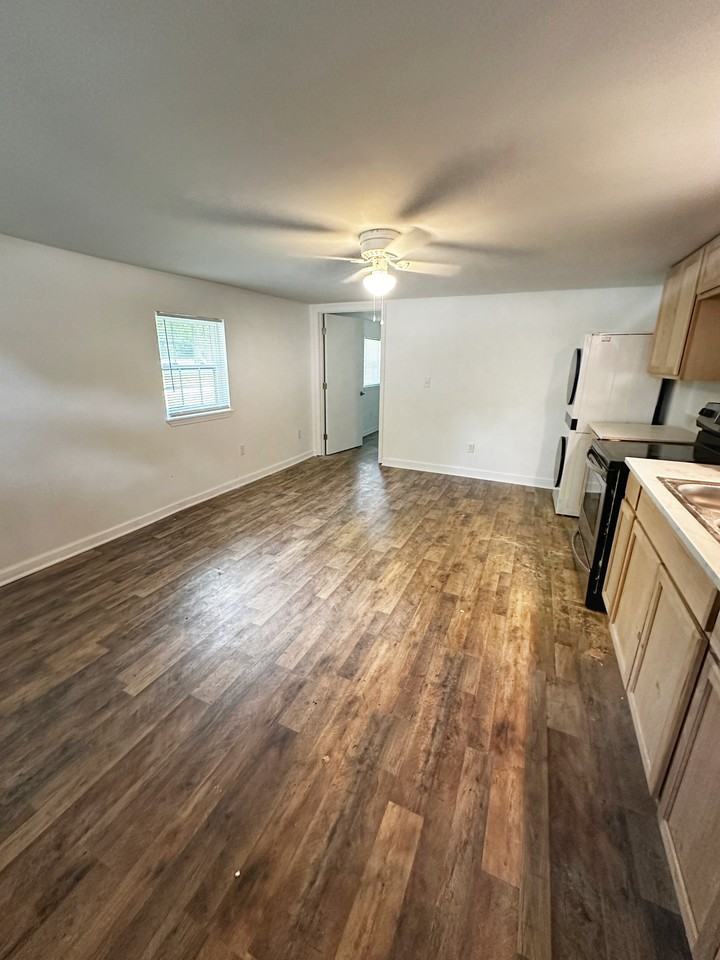 34 S Main St - Photo 6 of 9