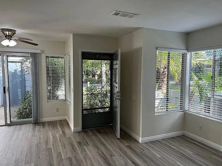 1149 Carrotwood Gln - Photo 6 of 19