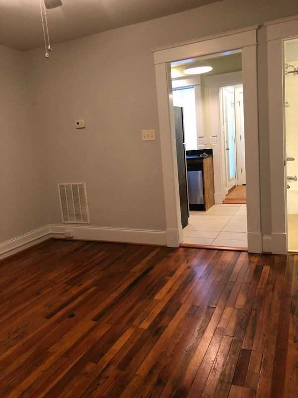 2310 Parkwood Ave - Photo 4 of 13