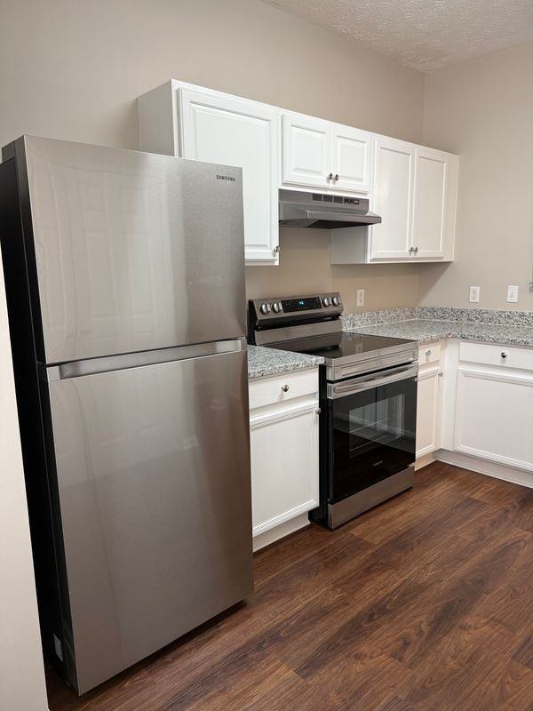 6071 Camden Forrest Dr - Photo 3 of 10