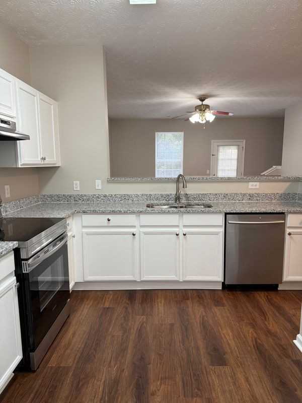 6071 Camden Forrest Dr - Photo 4 of 10