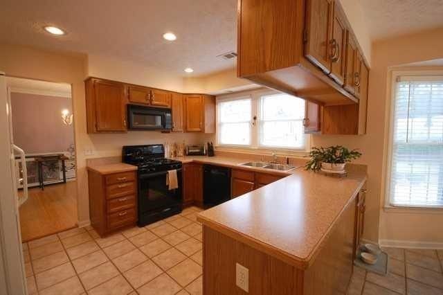4080 Fastnet Ln - Photo 5 of 36