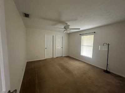 5525 Nw North Lundy Cir - Photo 3 of 8