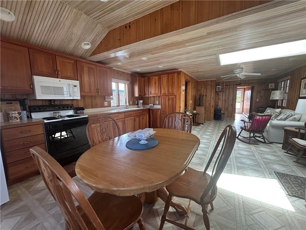 25 Champlin Ave - Photo 5 of 18