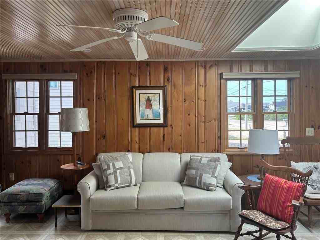 25 Champlin Ave - Photo 6 of 18