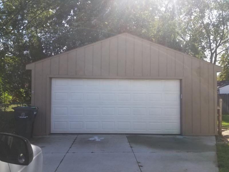22412 Milner St - Photo 3 of 8