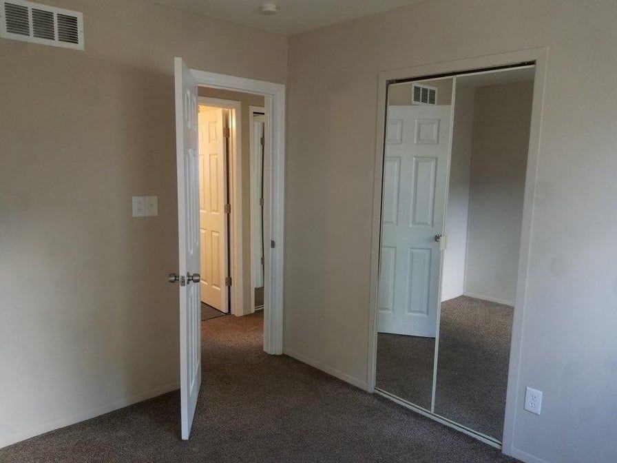 22412 Milner St - Photo 4 of 8