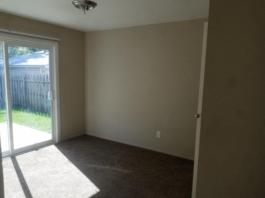 22412 Milner St - Photo 7 of 8