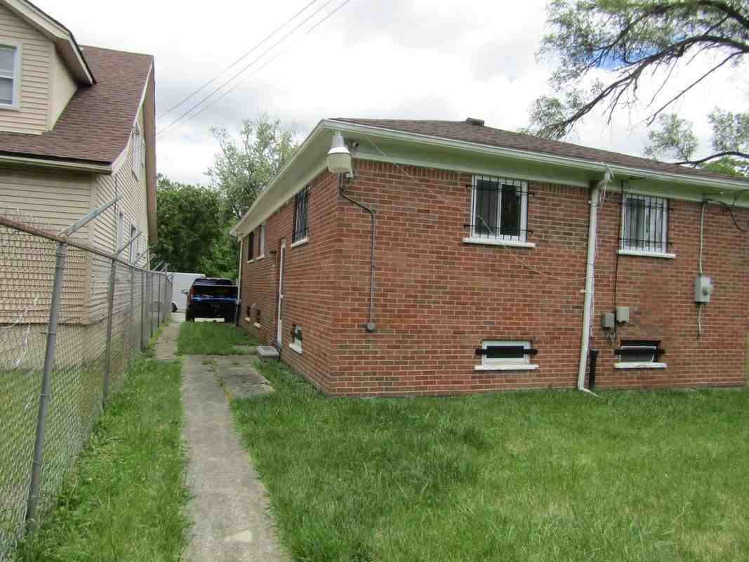 14939 Cruse St - Photo 4 of 30