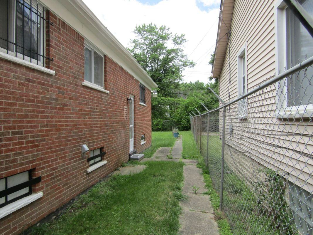 14939 Cruse St - Photo 6 of 30