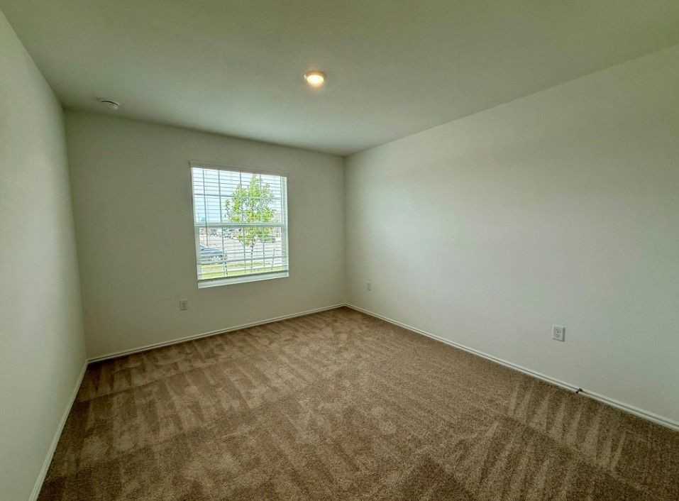 106 Camargue Dr - Photo 7 of 10