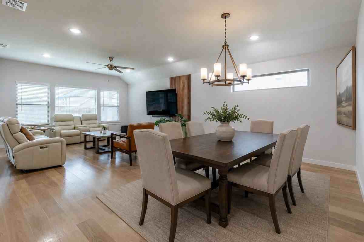 2122 Mossfield Ln - Photo 4 of 5