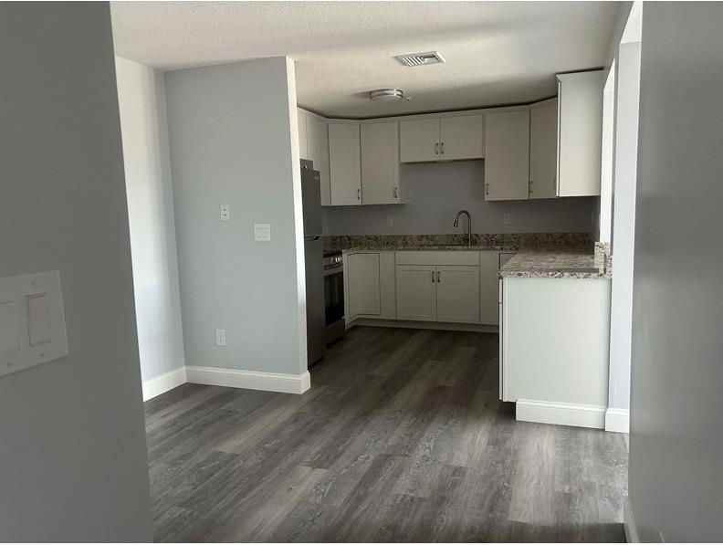 728 Beverage Hill Ave ##16 - Photo 6 of 25