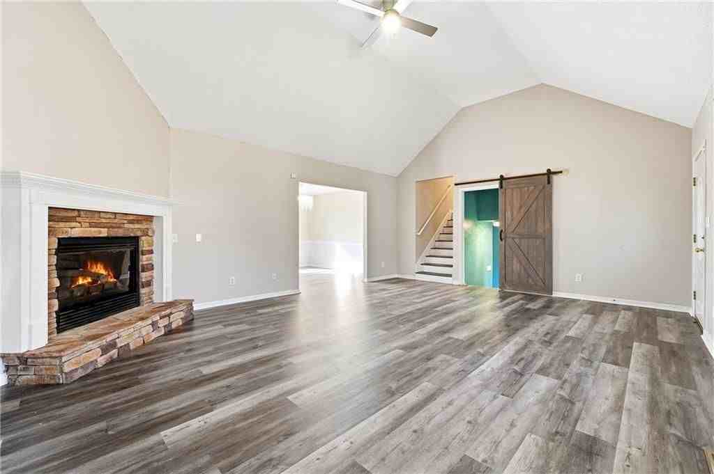 186 Franklin Ct - Photo 4 of 29