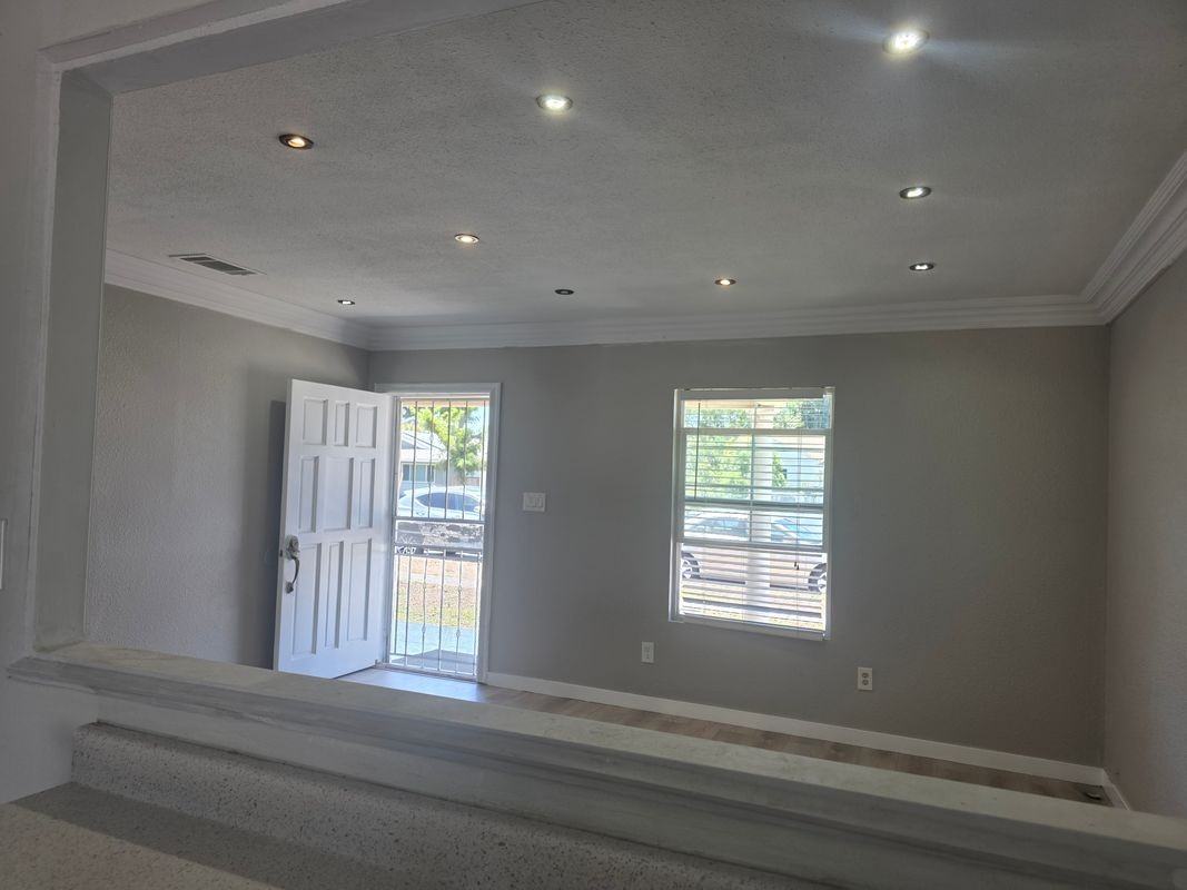 3509 W Flower Ave - Photo 6 of 12