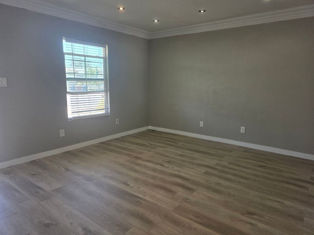 3509 W Flower Ave - Photo 7 of 12