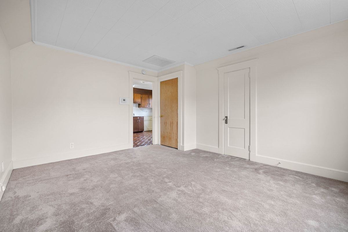 1857 State St ##3 - Photo 4 of 21