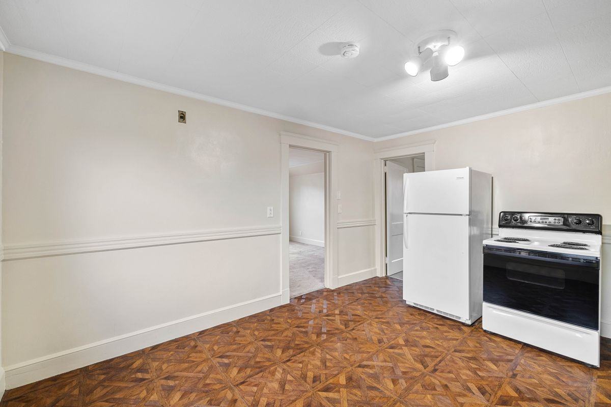 1857 State St ##3 - Photo 6 of 21