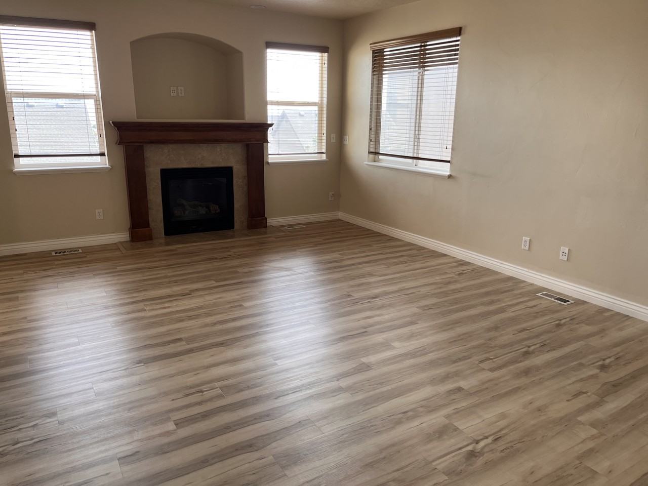 2837 W Bear Ridge Way - Photo 3 of 24
