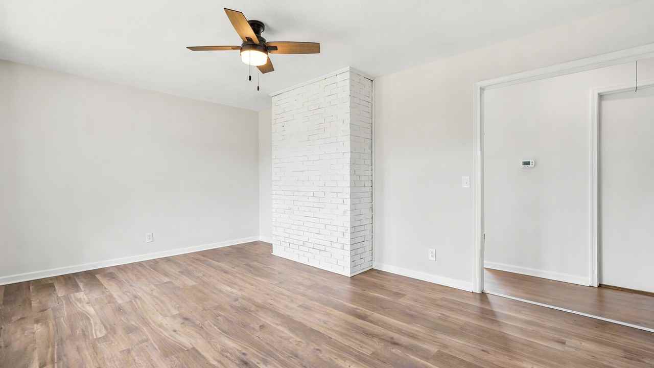 1940 Wards Rd - Photo 2 of 39