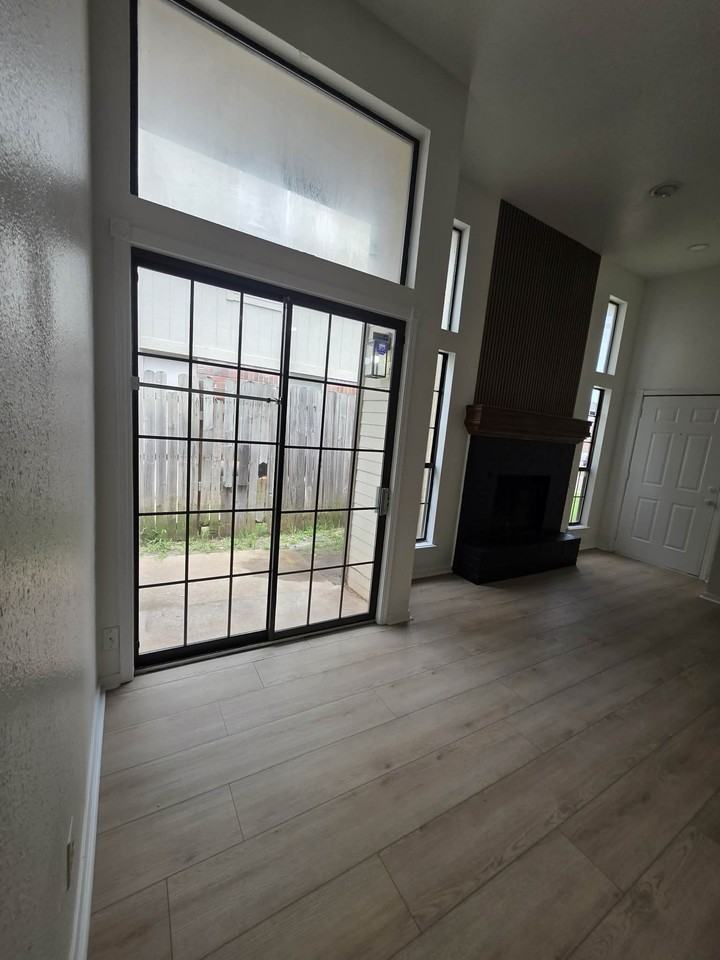 2307 N Lincoln Ave - Photo 4 of 28