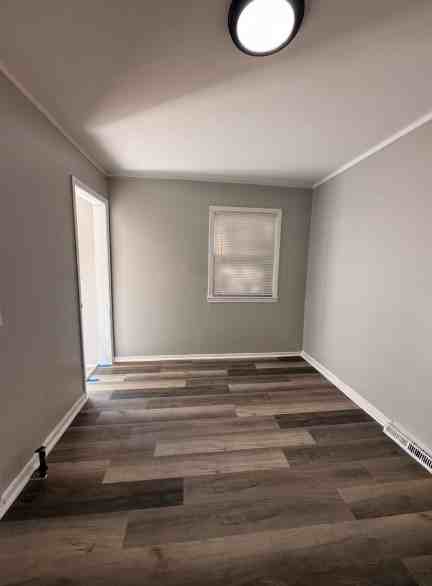 19307 Lindsay St - Photo 6 of 11