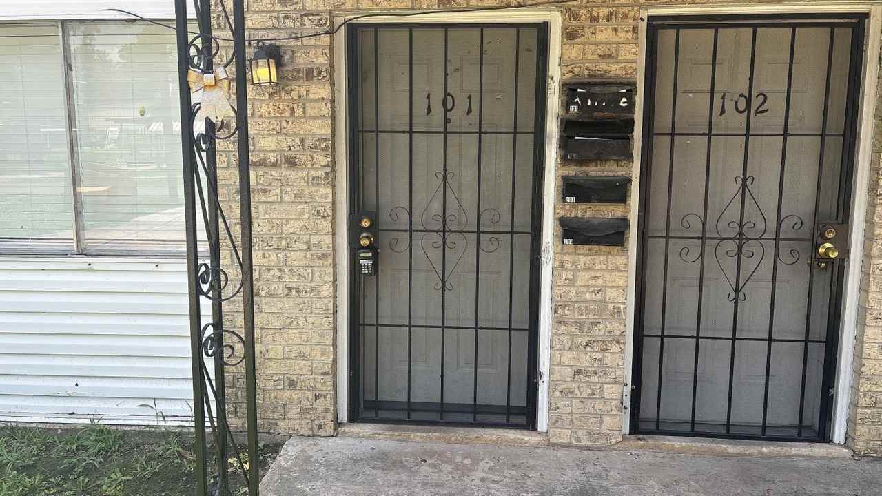 209 Hodge St #101 - Photo 4 of 14