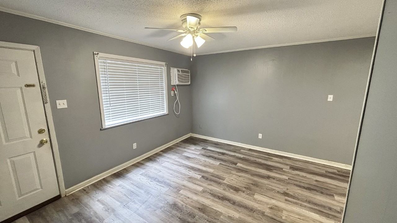 209 Hodge St #101 - Photo 5 of 14