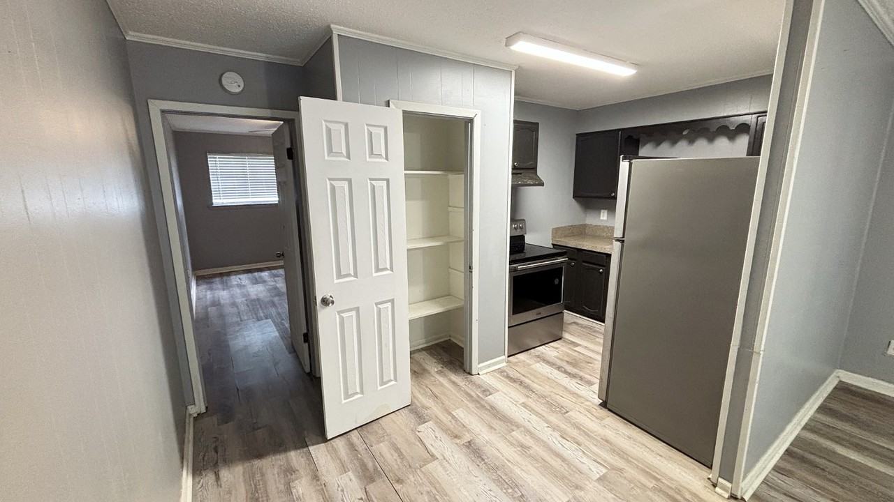 209 Hodge St #101 - Photo 7 of 14