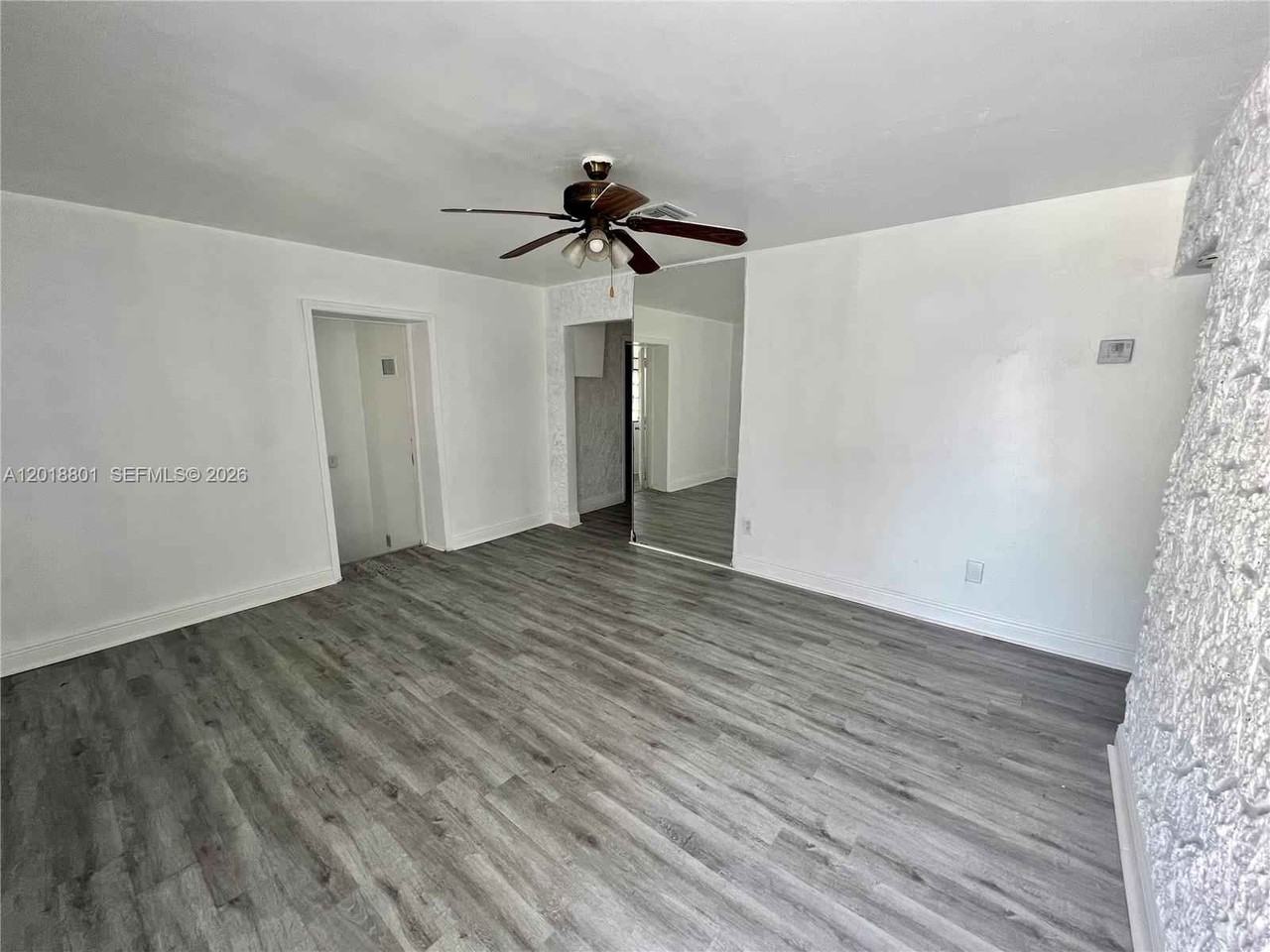 1801 Nw 88th St - Photo 5 of 21