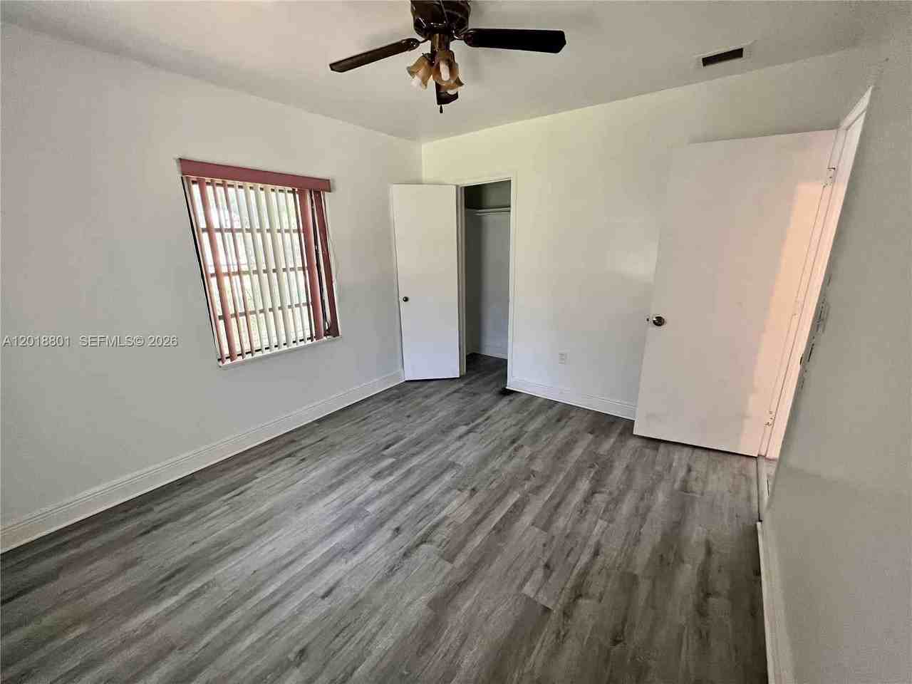 1801 Nw 88th St - Photo 6 of 21