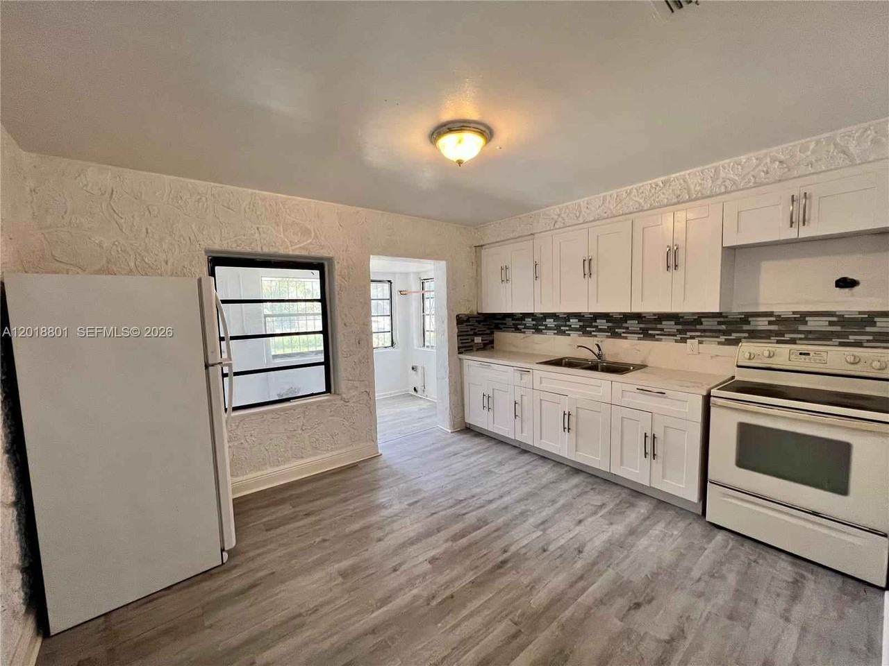 1801 Nw 88th St - Photo 7 of 21