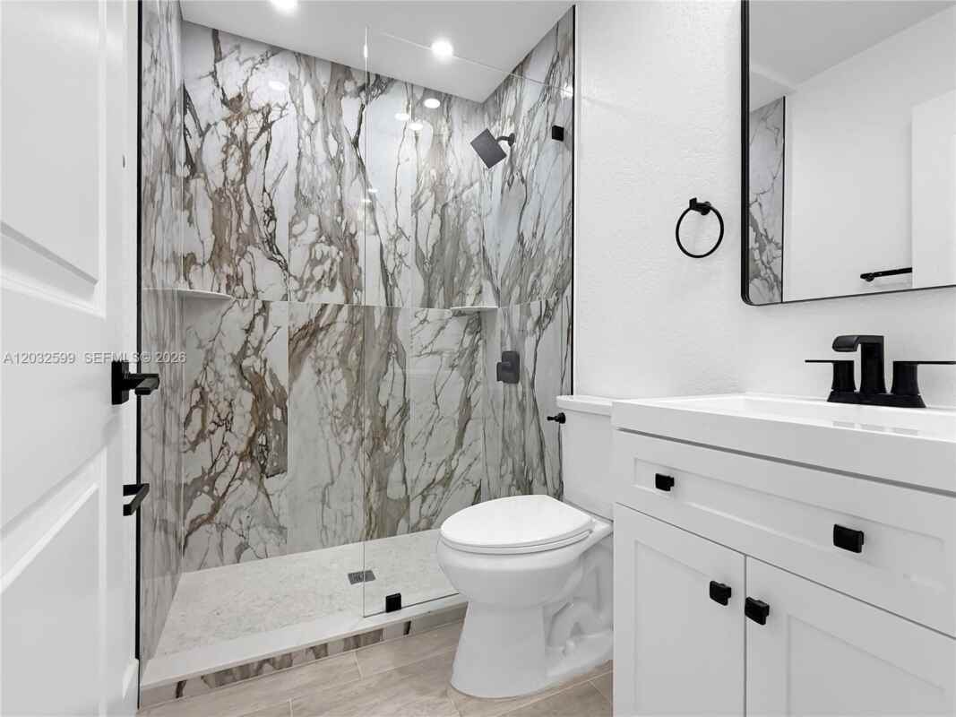 3430 Nw 10th Ave - Photo 3 of 9