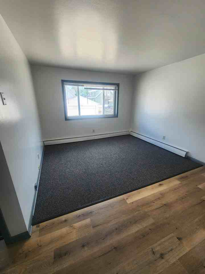 6521 W Beloit Rd #9 - Photo 3 of 4