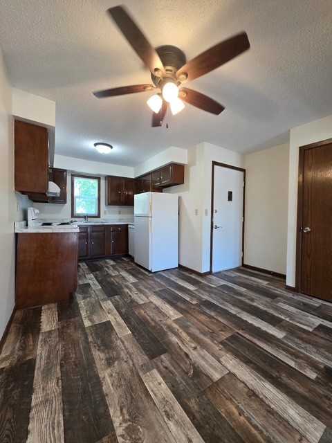 1676 9th St N #8 - Photo 5 of 22