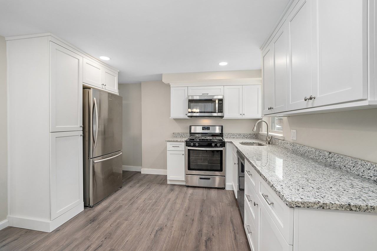 38 Victory Ln - Photo 3 of 22
