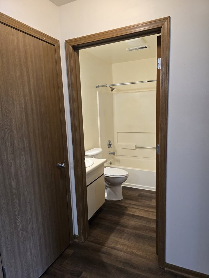 1020 Riverbend Dr #212 - Photo 7 of 10