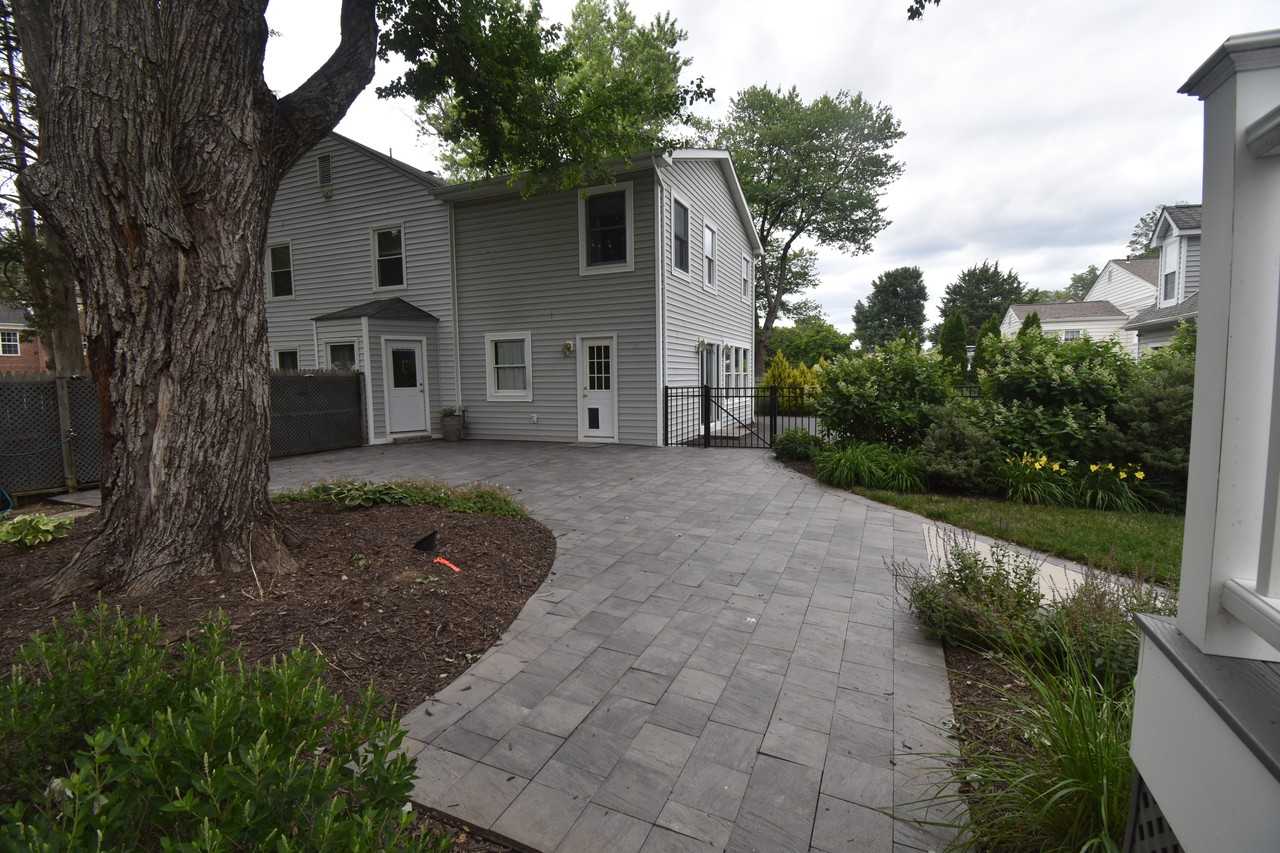2901 Meadow View Rd - Photo 3 of 42