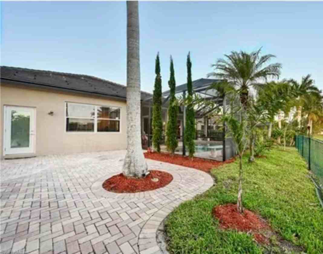 1028 Port Orange Ct - Photo 3 of 23