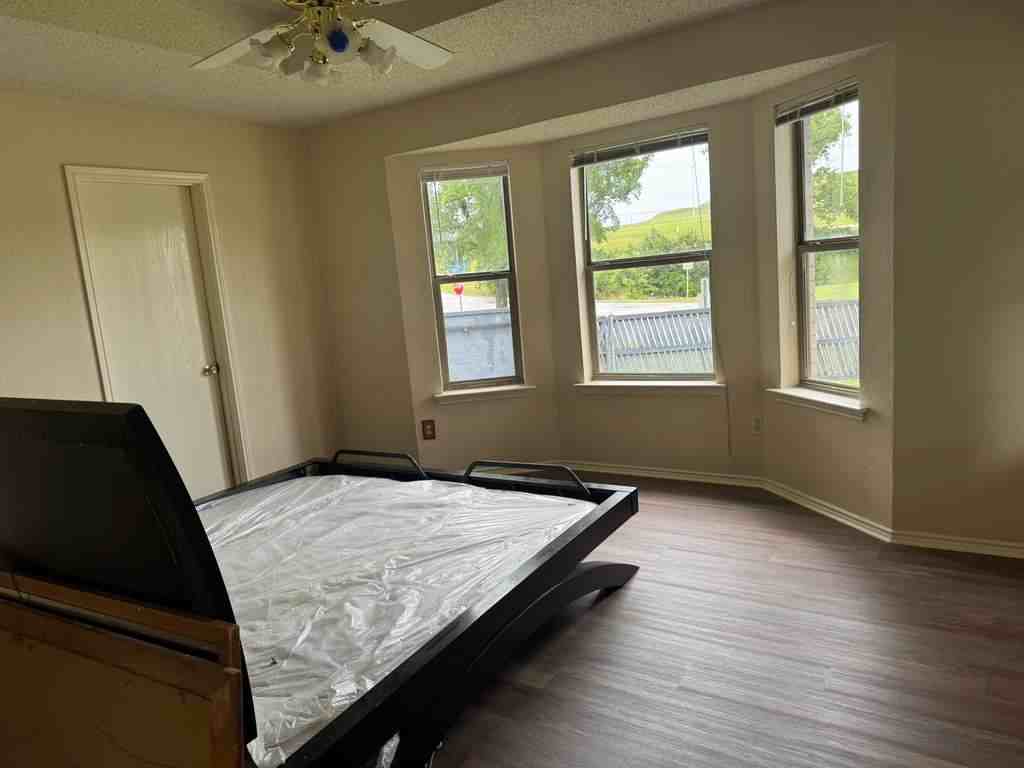 801 Mccully St - Photo 3 of 15