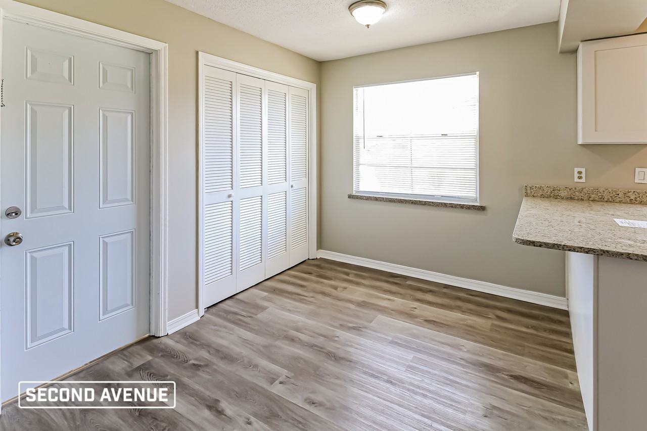 5276 Rainey Ave N - Photo 4 of 13