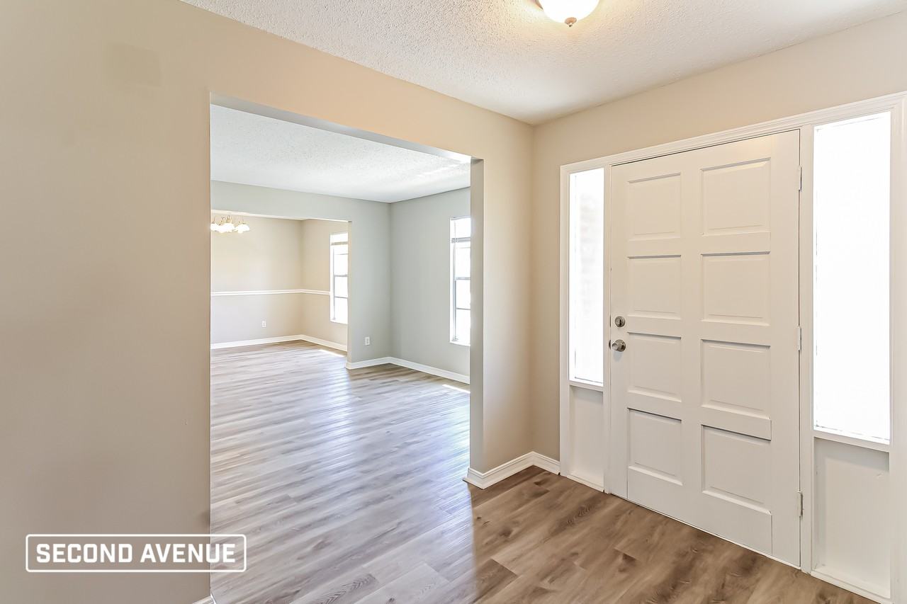 5276 Rainey Ave N - Photo 5 of 13