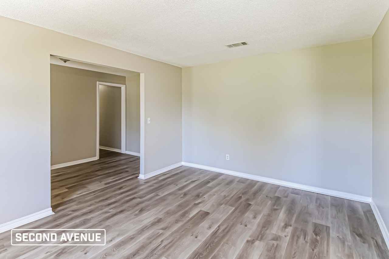 5276 Rainey Ave N - Photo 6 of 13
