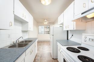 Diplomat Manor - Photo 1 of 1