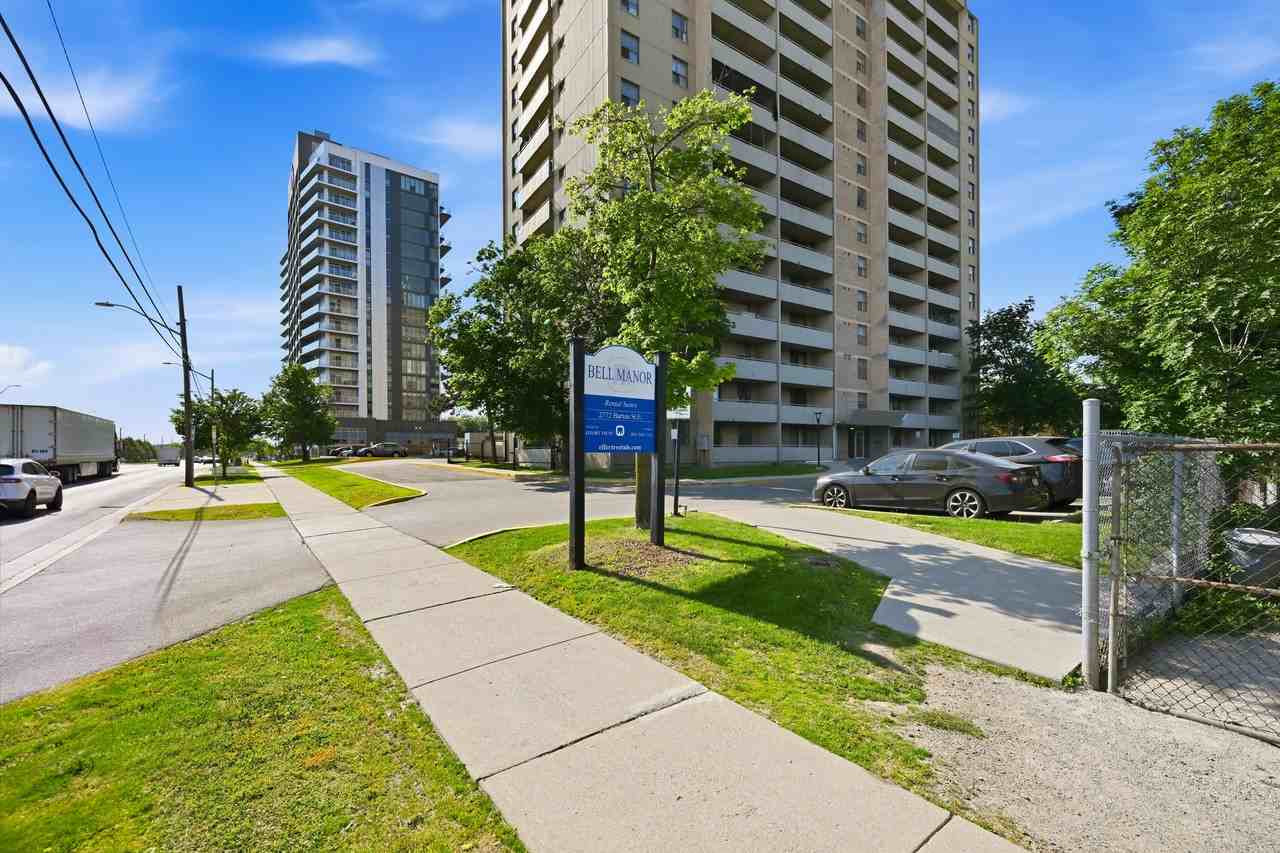 Bell Manor Apartments - Photo 3 of 18